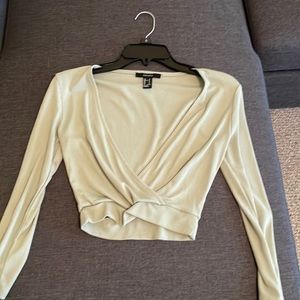 Forever 21 Light Green low V neck long sleeve crop top - NWOT